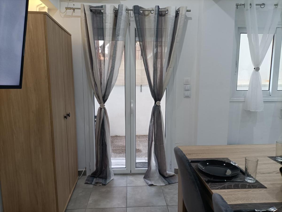 Travelers Tranquil & Chillout Apt Apartment Атина Екстериор снимка