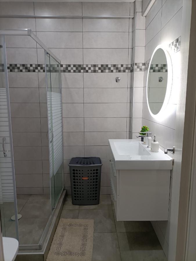 Travelers Tranquil & Chillout Apt Apartment Атина Екстериор снимка